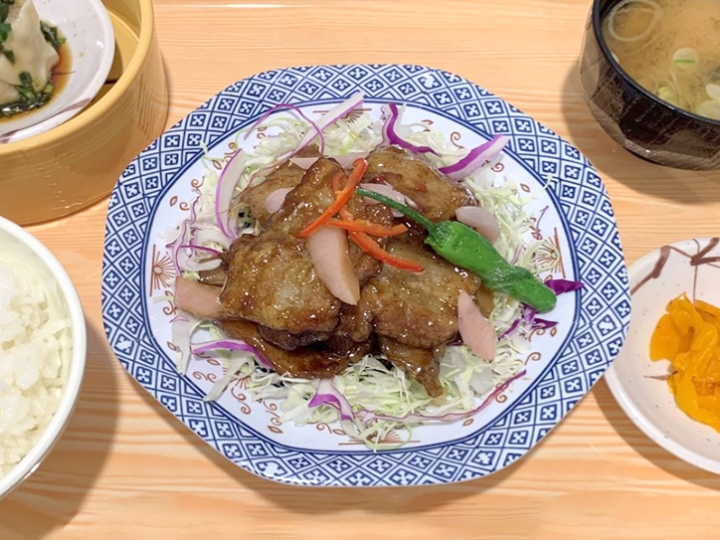 画像：那須三元豚と岩下の新生姜入り黒酢の酢豚