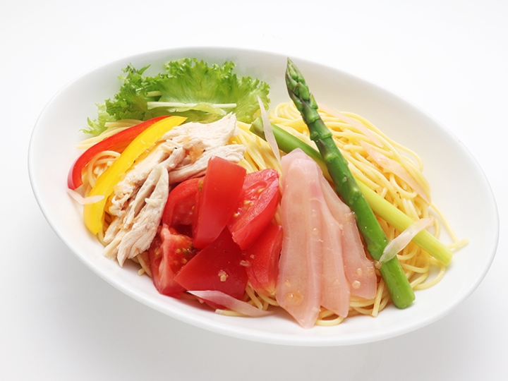 画像：岩下の新生姜と彩り野菜の冷製パスタ